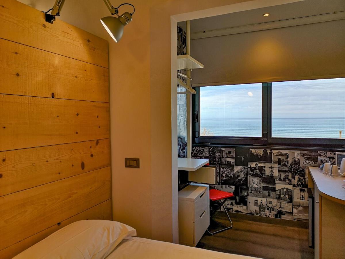 Hotel Perla - The Storyhoteller Riccione Exteriér fotografie